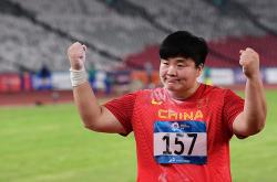 开云下载-非洲田径选手全力以赴斩获金牌