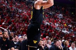 开云官网-包含加拿大男篮强势火箭，威斯布鲁克三分雨点燃全场的词条