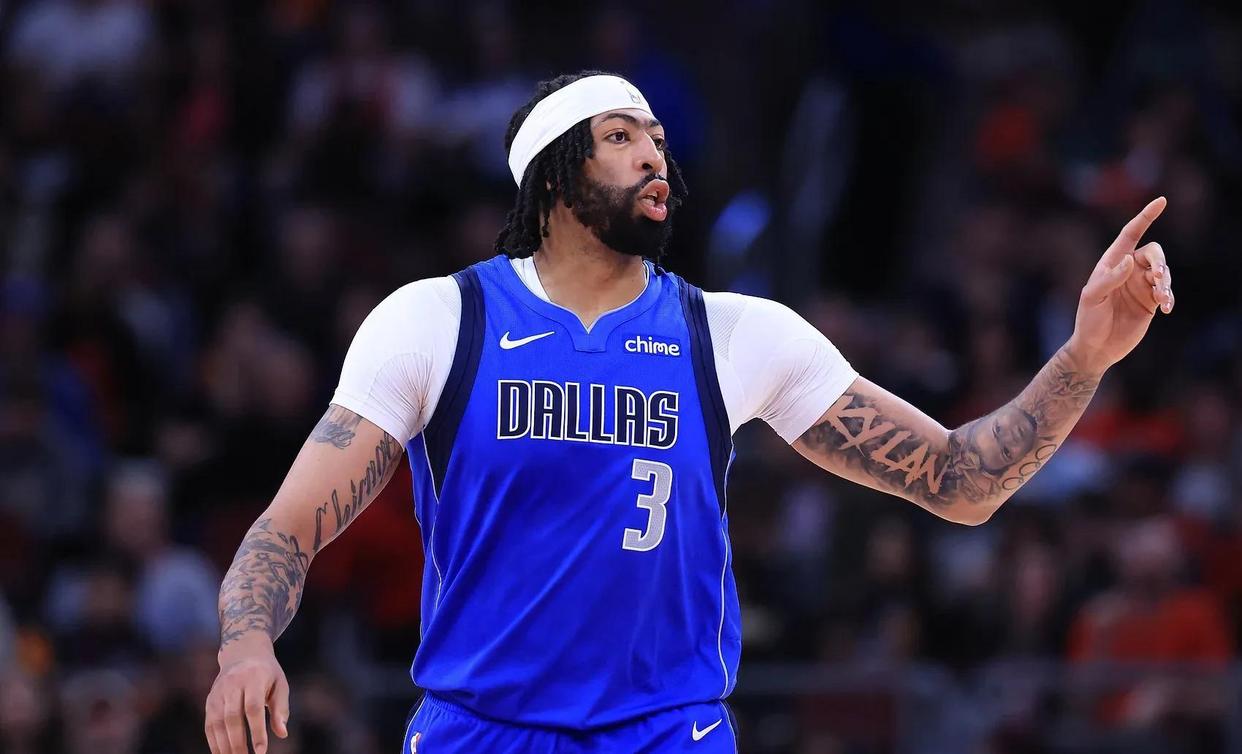 包含独行侠碾压意大利男篮,布克惊艳世界的词条 包含独行侠碾压意大利男篮,布克惊艳世界的词条