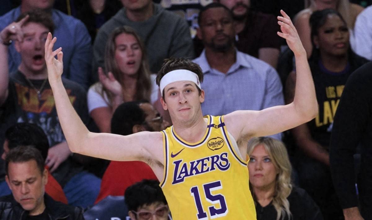 包含湖人B队强势立陶宛男篮,布克爆发神勇的词条 包含湖人B队强势立陶宛男篮,布克爆发神勇的词条