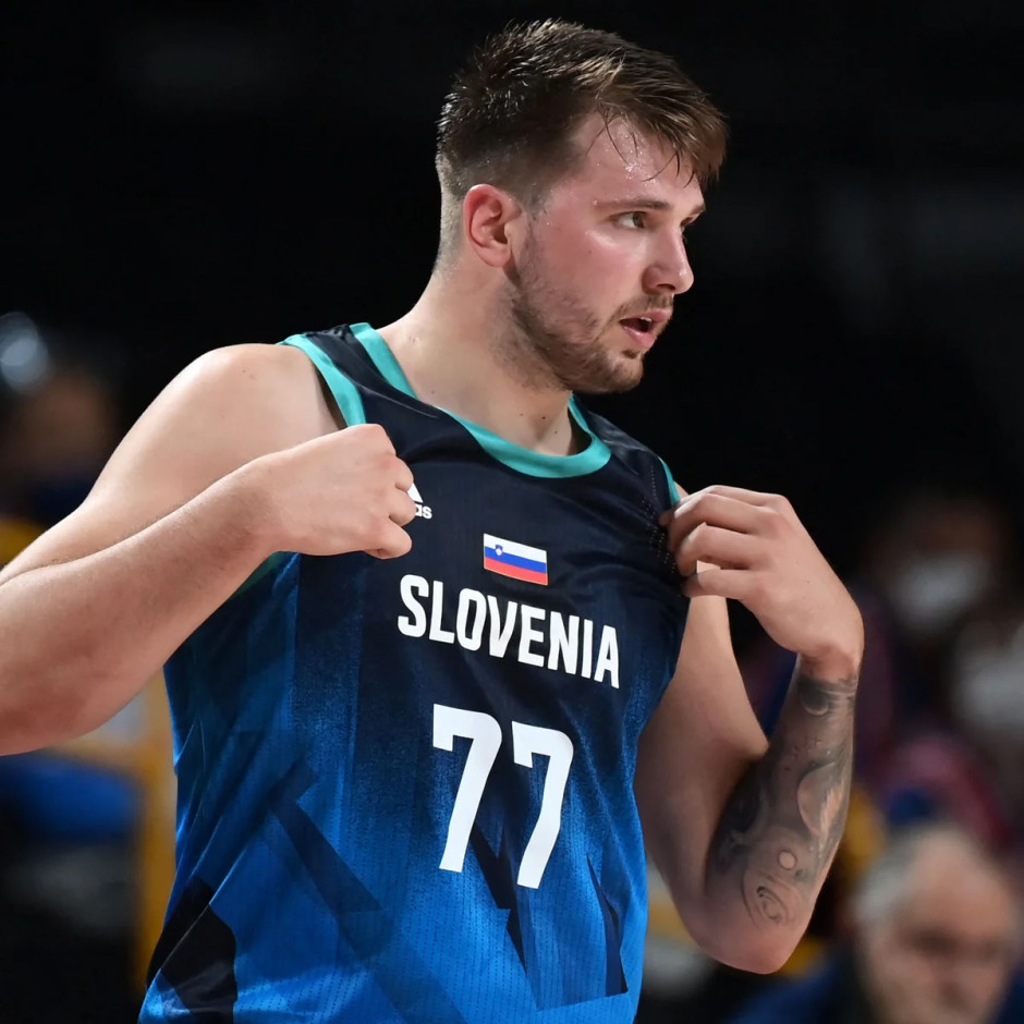 波兰男篮力克日本男篮，凯尔·库兹马绝境逆转的简单介绍