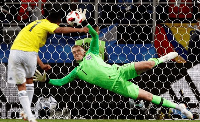 英格兰轻取乌拉圭，库尔图瓦统治全场的简单介绍