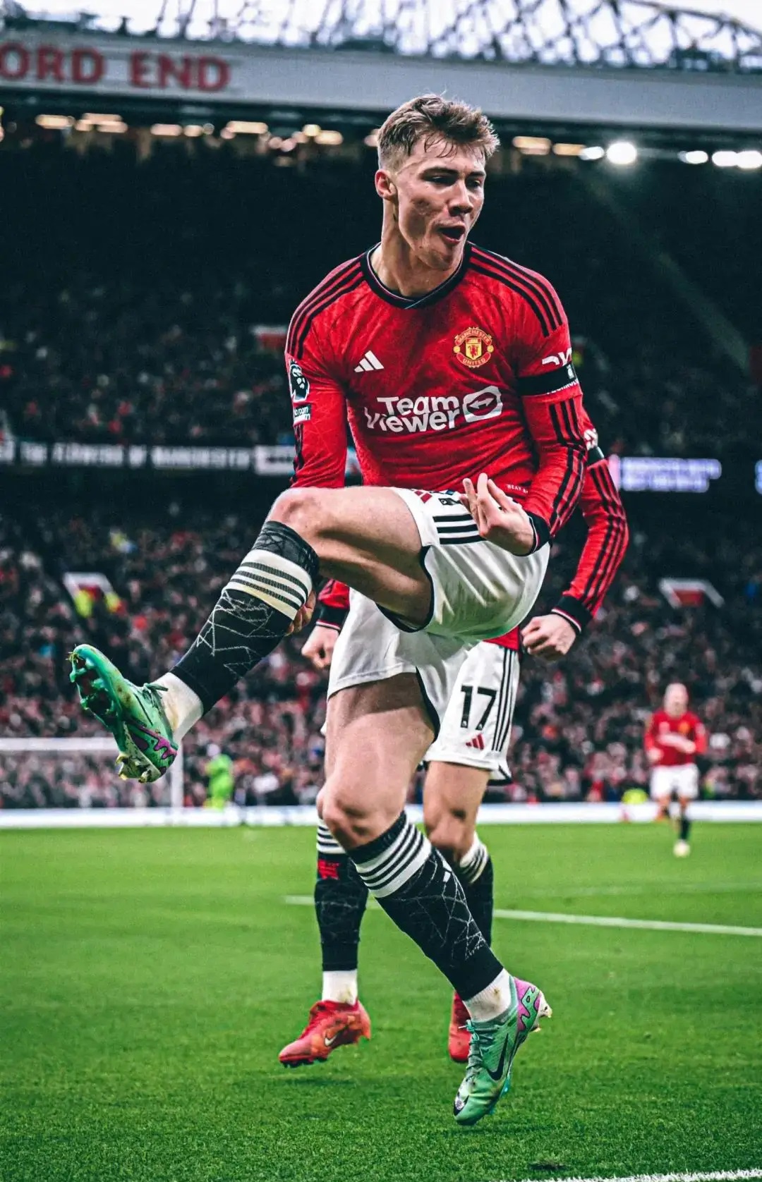 曼联逼平西汉姆联，争冠希望几近破灭