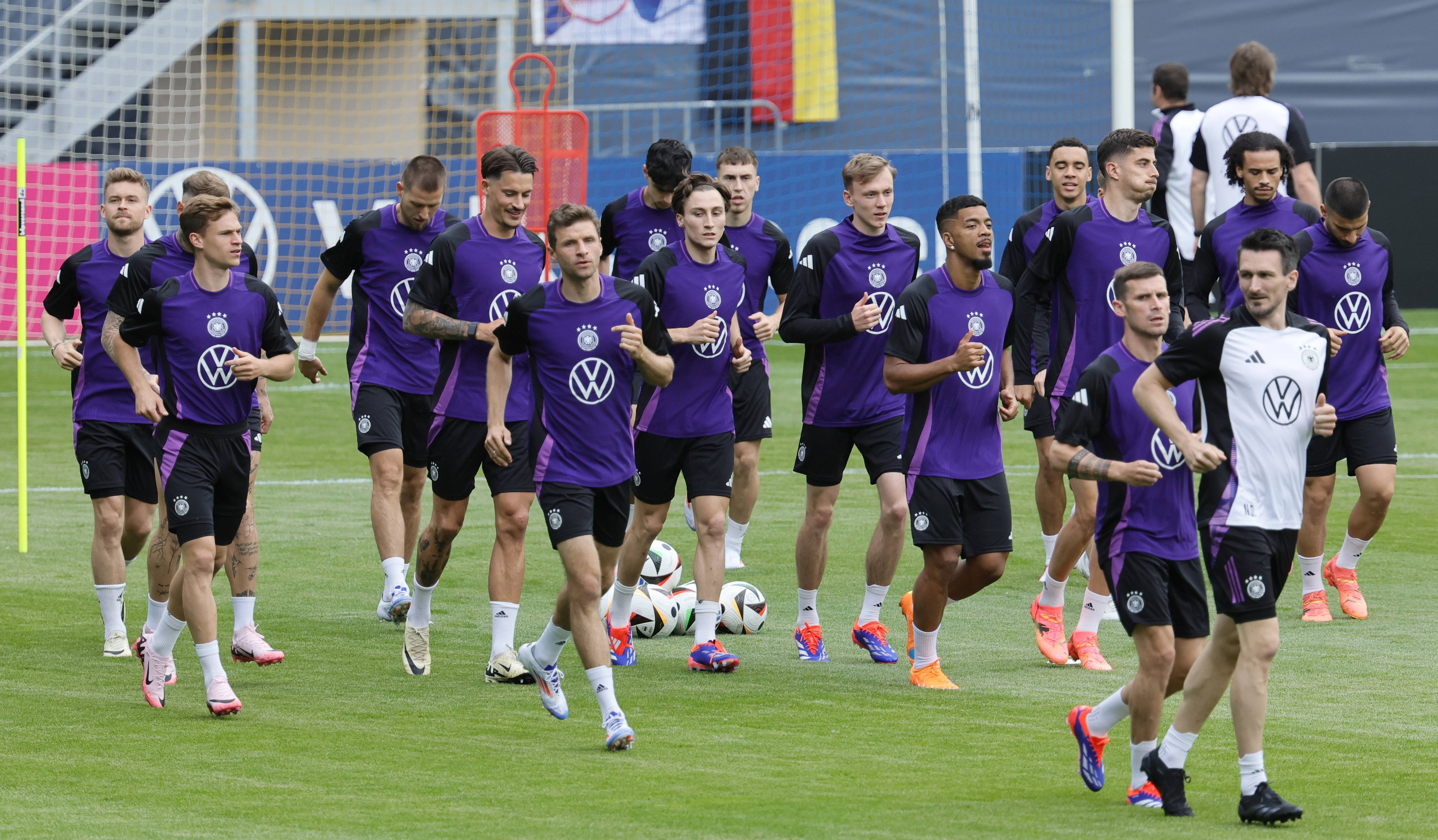 东道主国家球队备战欧洲国家杯