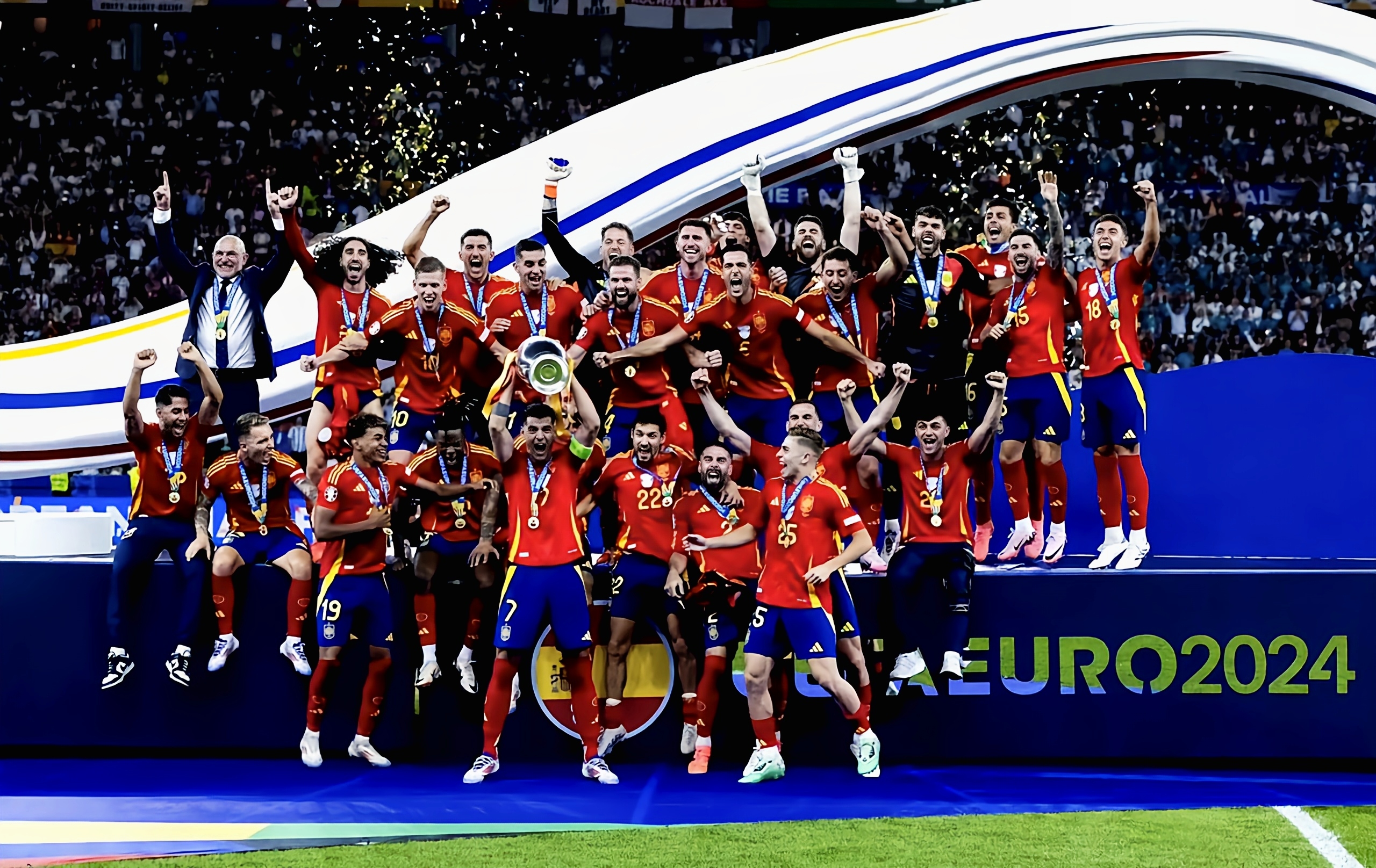 西班牙队在与墨西哥队的比赛中获胜