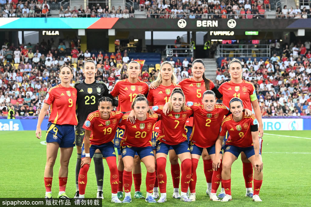 女足比赛再度胜利，誓夺八强赛冠军