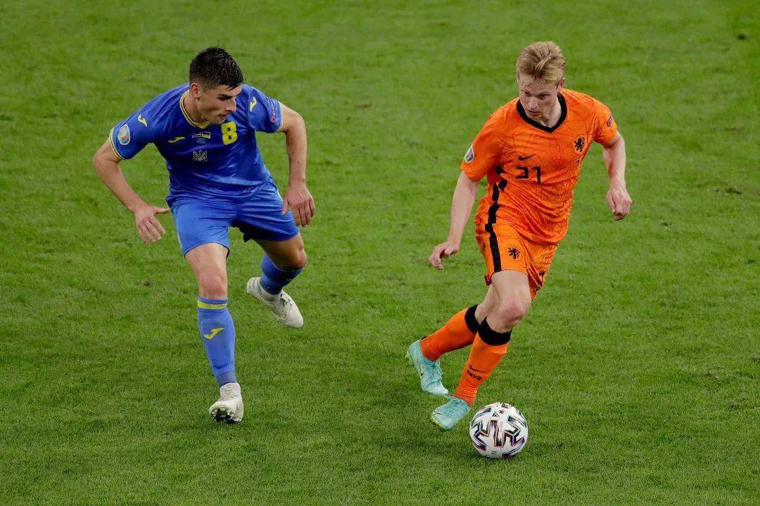 英格兰羽毛球队险胜韩国羽毛球队，安赛龙高光表现的简单介绍