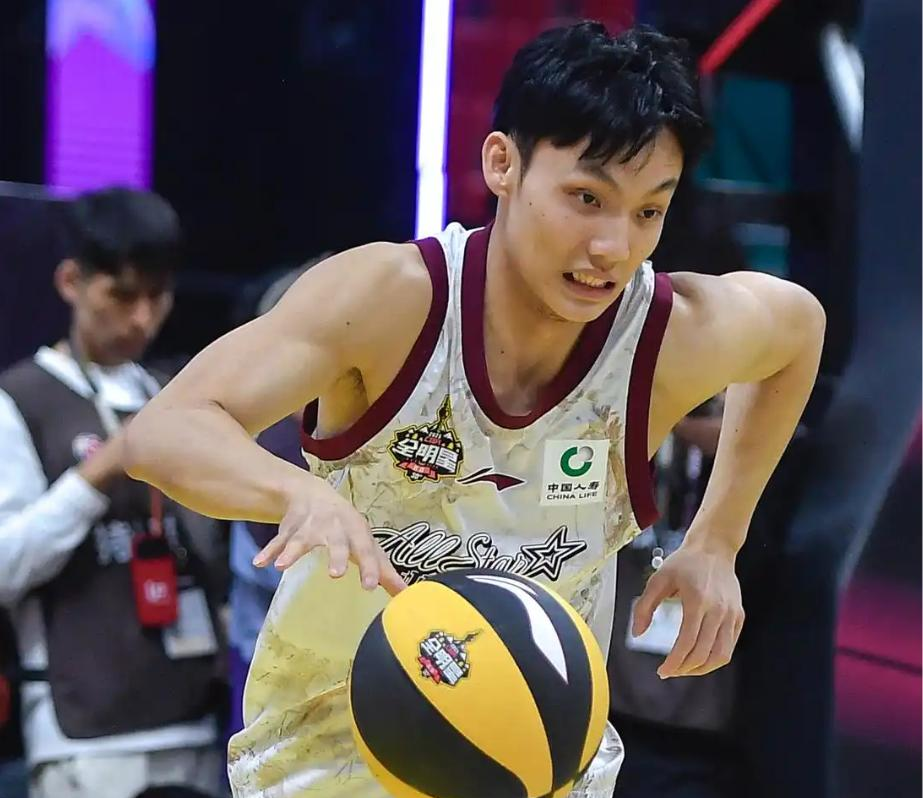 浙江队逆转广东队，西亚卡姆统治全场的简单介绍