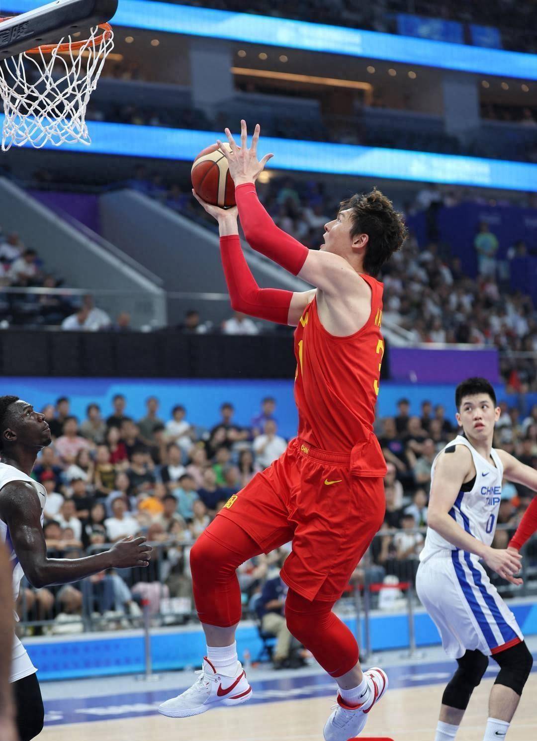 关于台北男篮在比赛中稳操胜券，取得重要胜利的信息