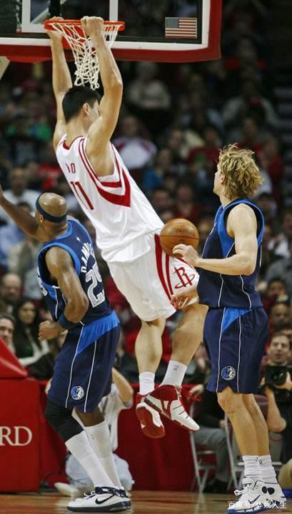 日本队鏖战韩国队,黄鸭组合统治全场的简单介绍 日本队鏖战韩国队,黄鸭组合统治全场的简单介绍