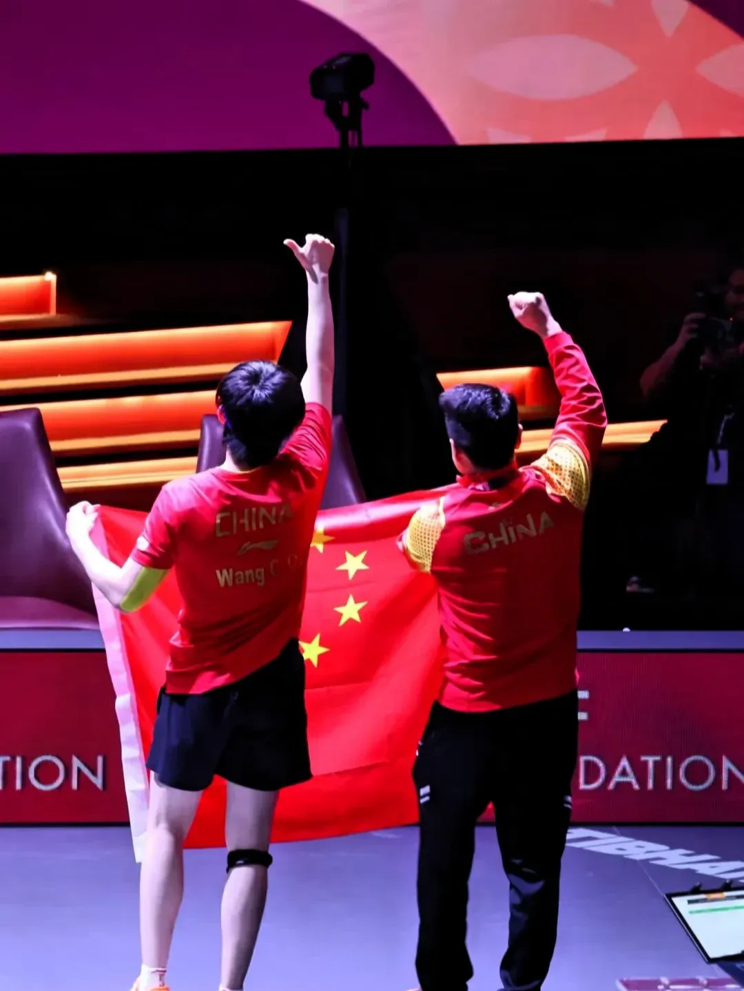 包含英国乒乓球队绝地反击波兰乒乓球队,王皓送出助攻的词条 包含英国乒乓球队绝地反击波兰乒乓球队,王皓送出助攻的词条