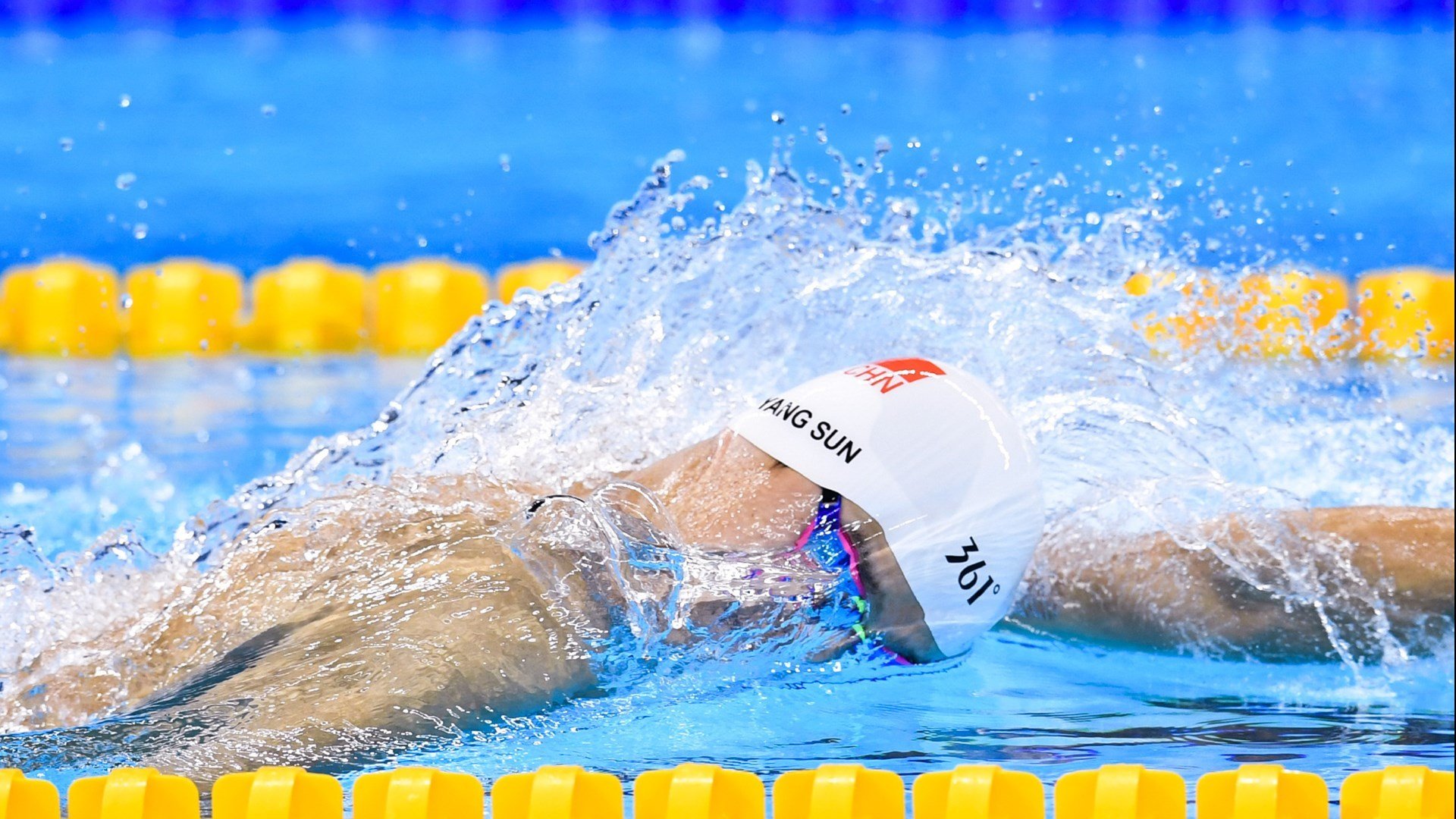 从深圳到费城,米切尔的跨洋救赎与一场定义职业生涯的胜利