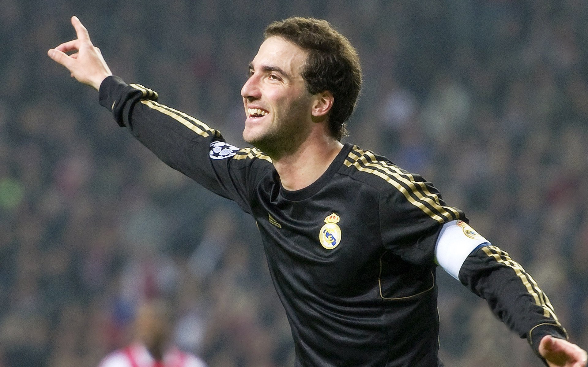 佛罗伦萨速胜奥地利,克瓦拉茨赫利亚惊艳四座,新一代格鲁吉亚天才的崛起