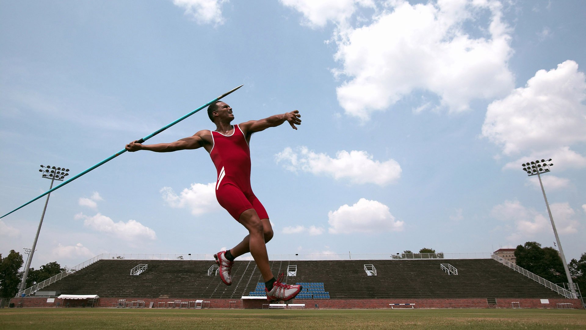 欧冠半决赛之夜,霍勒迪在重压之下绽放的逆袭之光